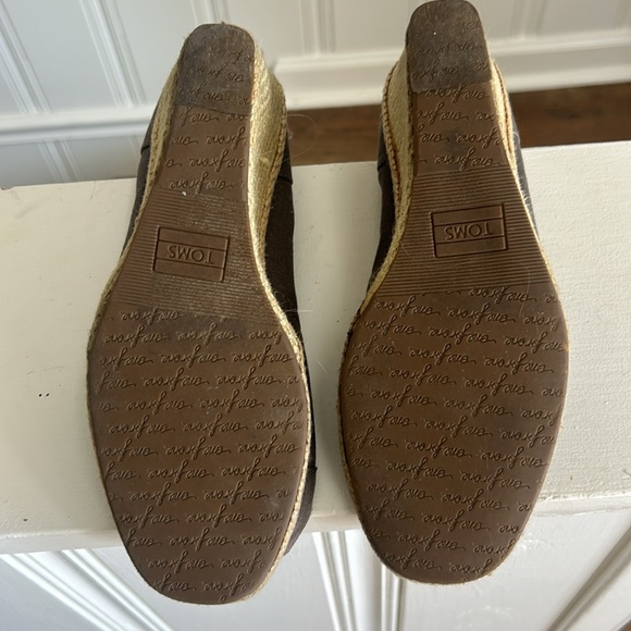 TOMS wedge sandals size 8 - Picture 6 of 6